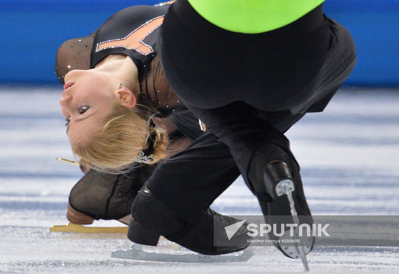 2014 Olympics. Figure skating. Teams. Pairs. Short program