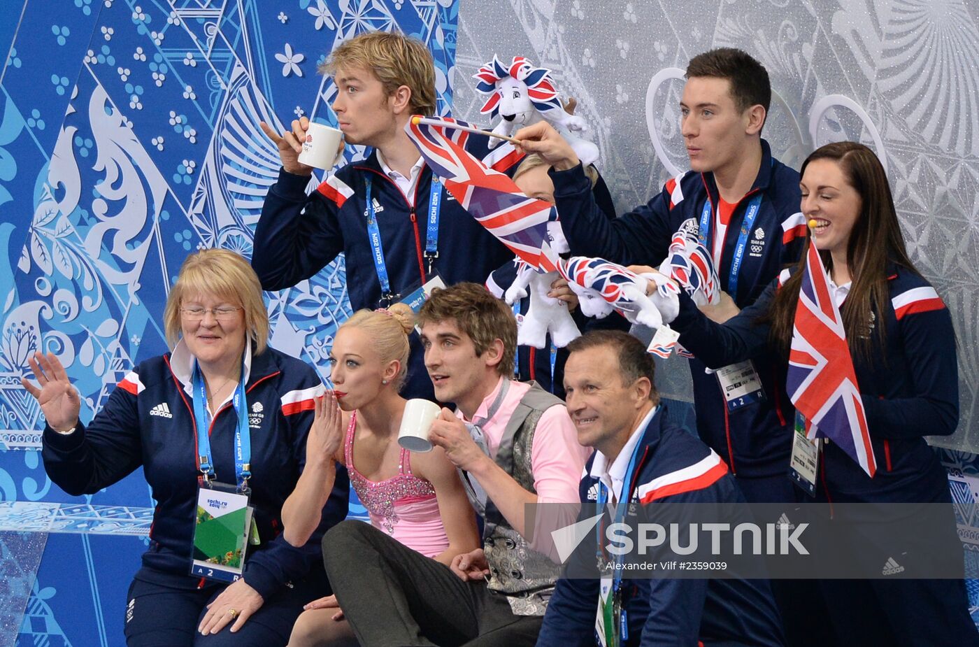 2014 Olympics. Figure skating. Teams. Pairs. Short program