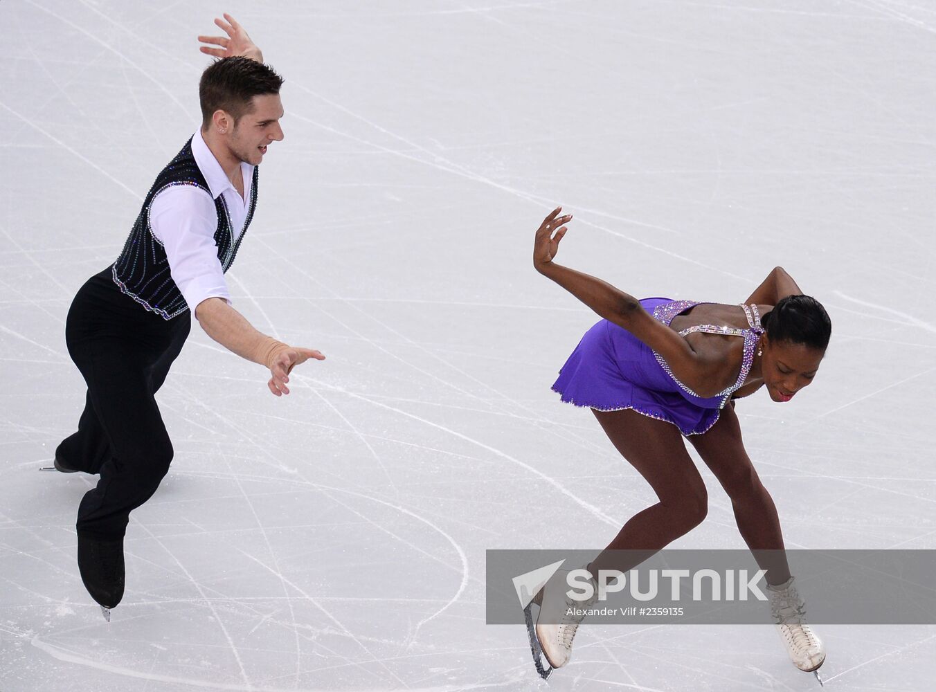 2014 Olympics. Figure skating. Teams. Pairs. Short program