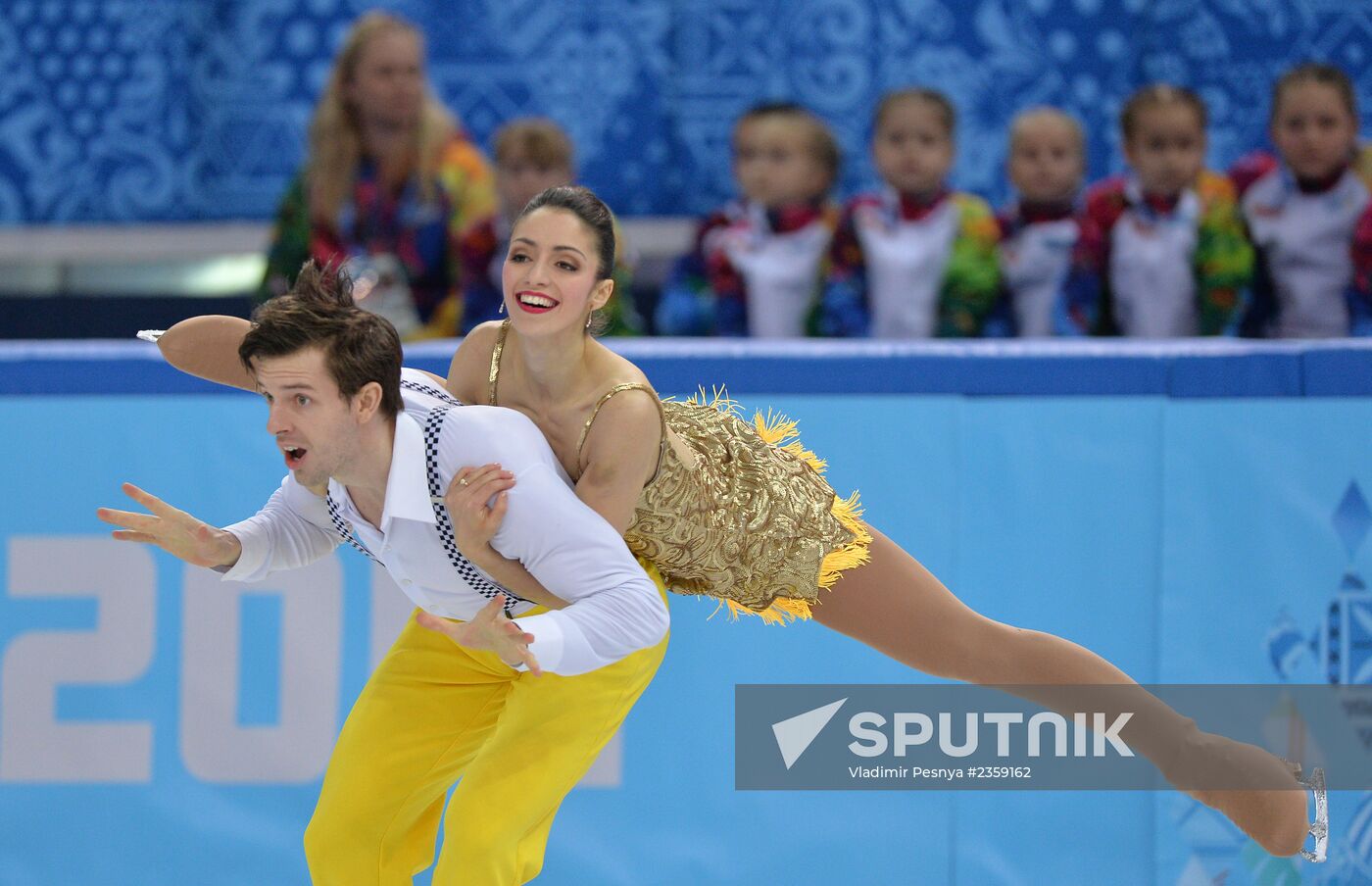 2014 Olympics. Figure skating. Teams. Pairs. Short program