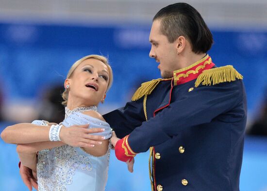 2014 Olympics. Figure skating. Teams. Pairs. Short program