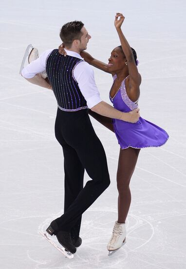 2014 Olympics. Figure skating. Teams. Pairs. Short program