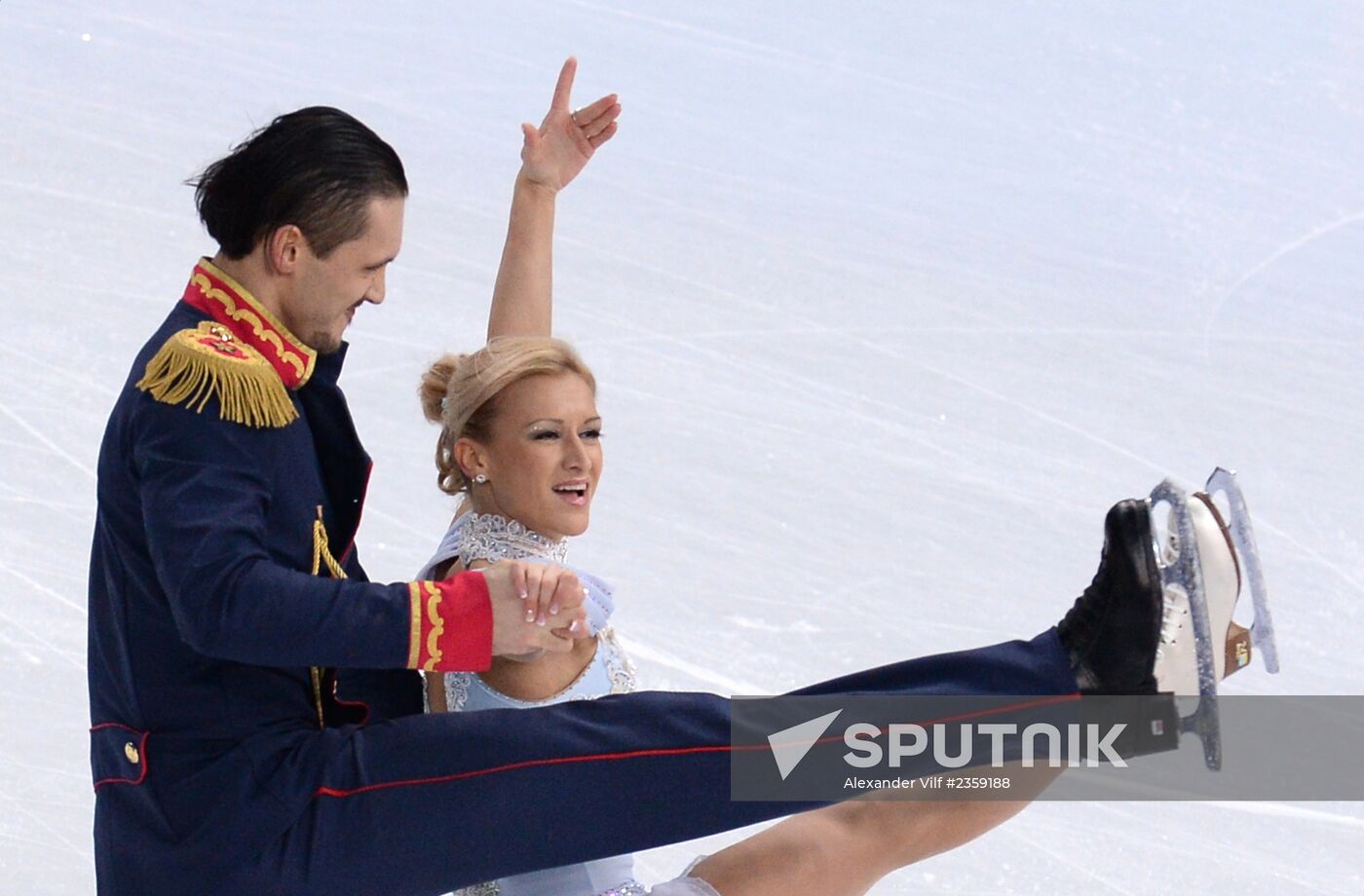 2014 Olympics. Figure skating. Teams. Pairs. Short program