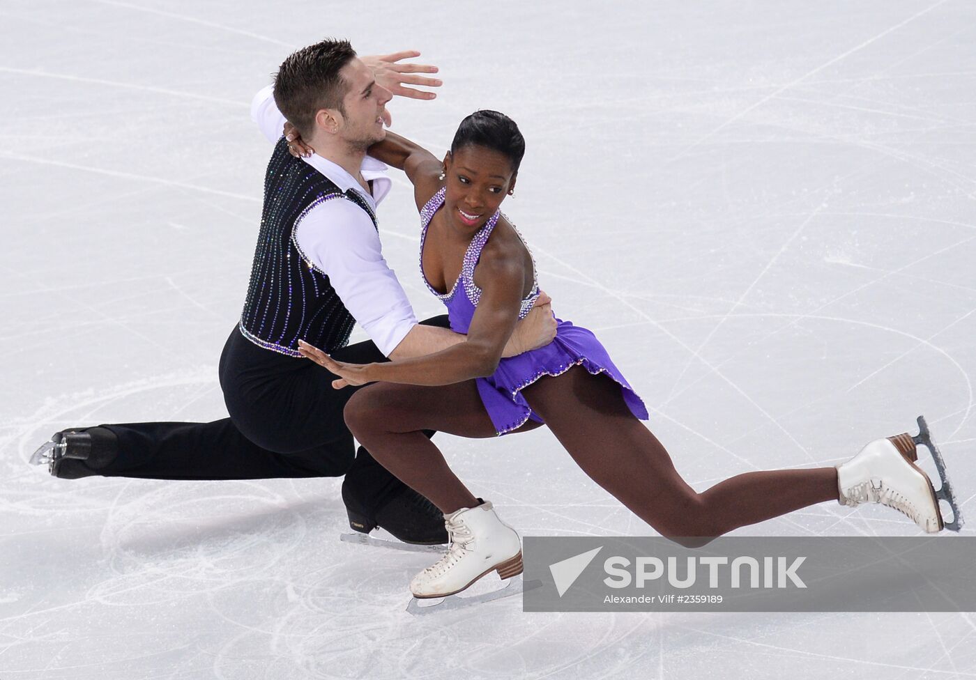 2014 Olympics. Figure skating. Teams. Pairs. Short program