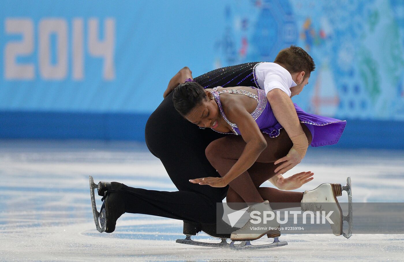 2014 Olympics. Figure skating. Teams. Pairs. Short program