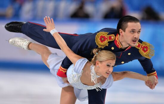 2014 Olympics. Figure skating. Teams. Pairs. Short program