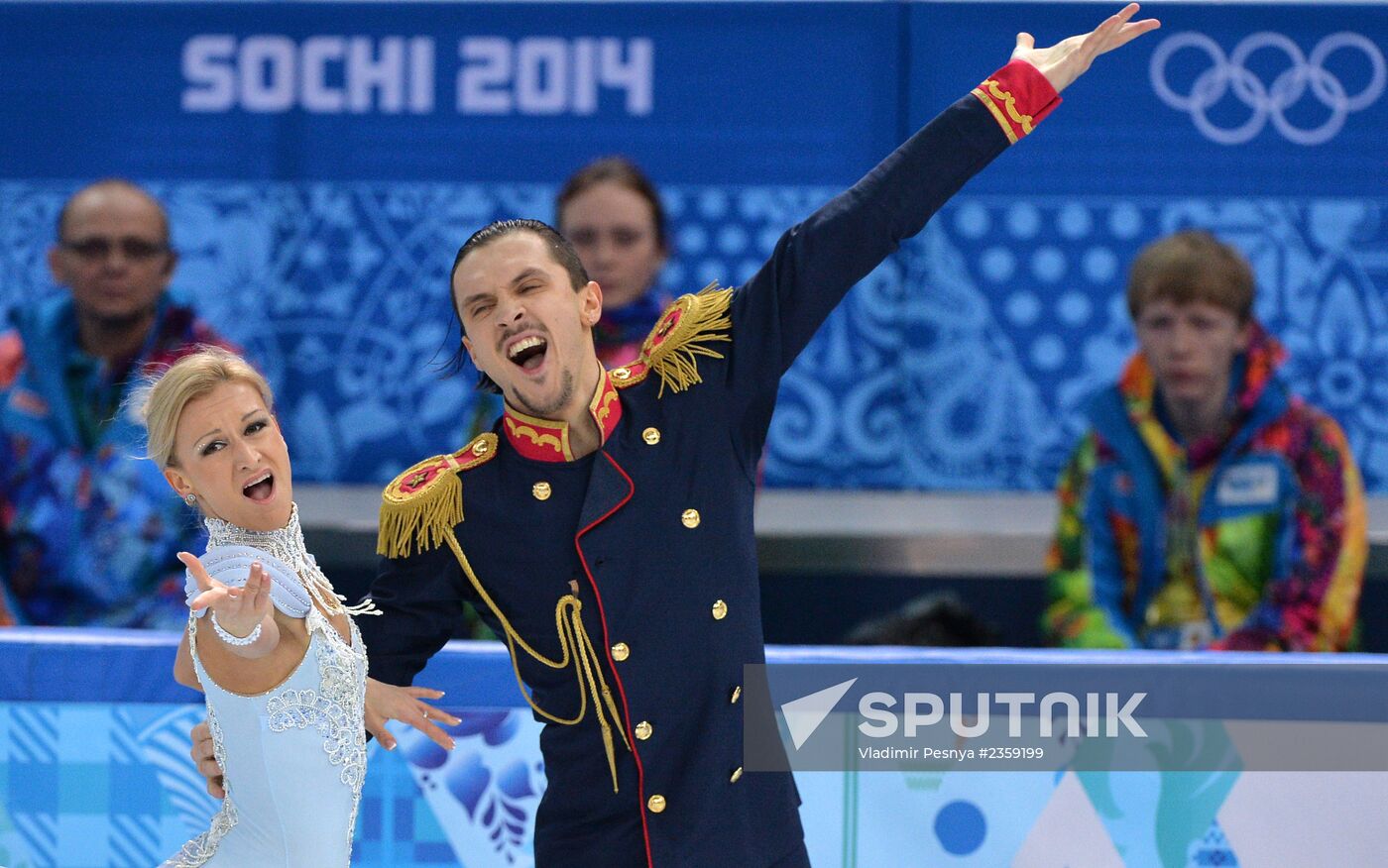 2014 Olympics. Figure skating. Teams. Pairs. Short program