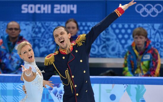 2014 Olympics. Figure skating. Teams. Pairs. Short program