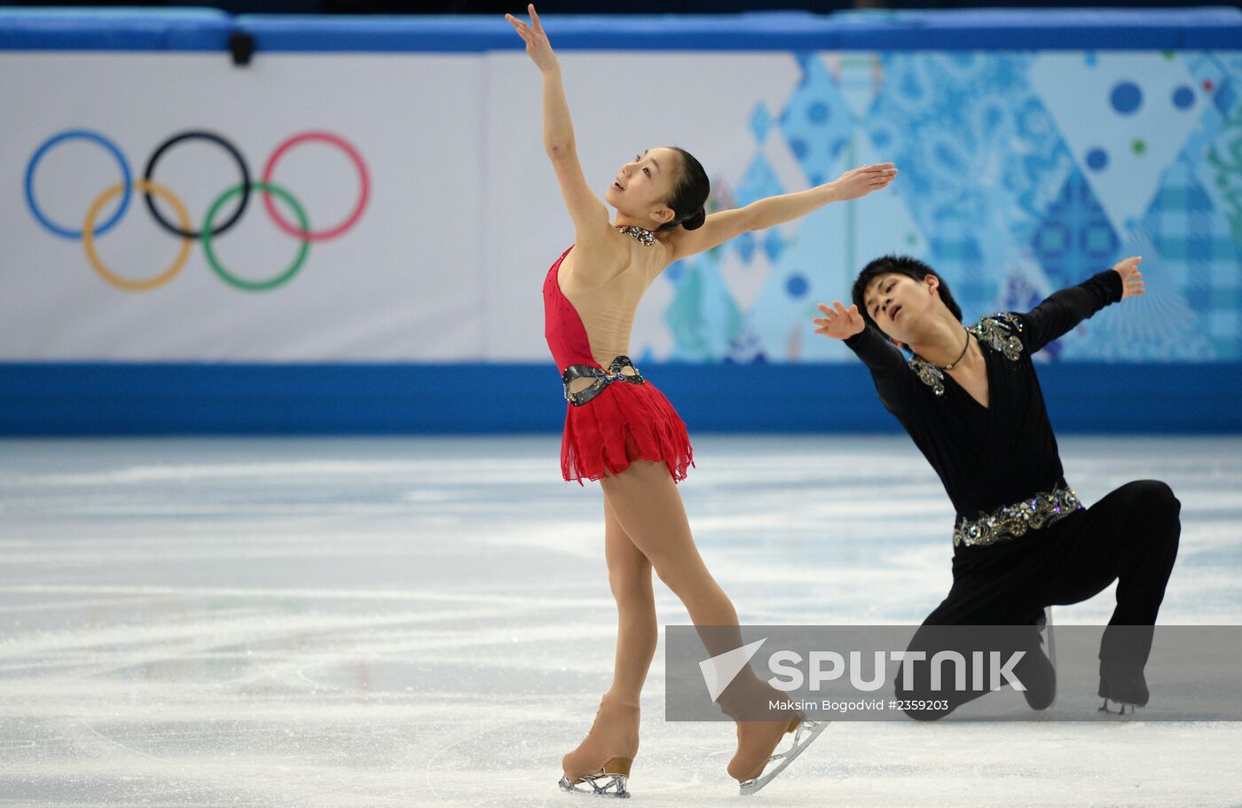 2014 Olympics. Figure skating. Teams. Pairs. Short program