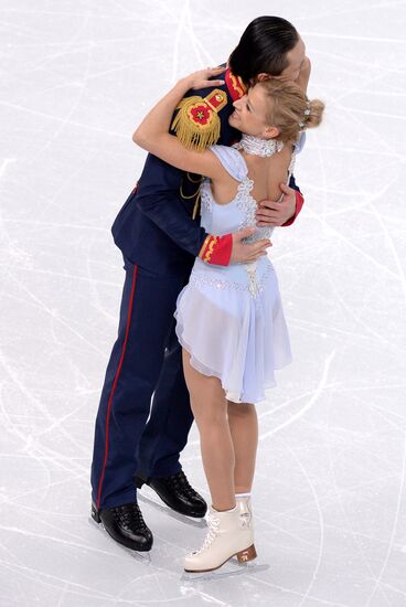 2014 Olympics. Figure skating. Teams. Pairs. Short program