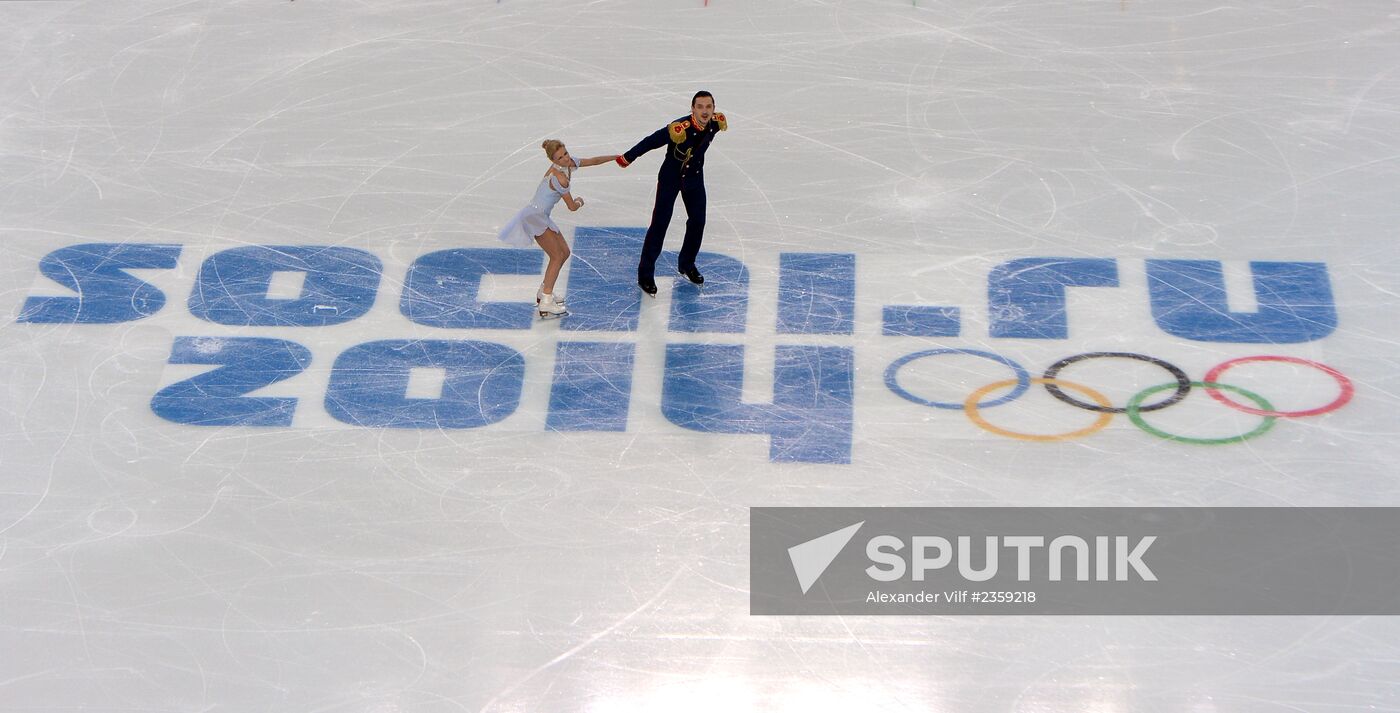 2014 Olympics. Figure skating. Teams. Pairs. Short program