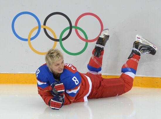 2014 Winter Olympics. Women's hockey. Training session