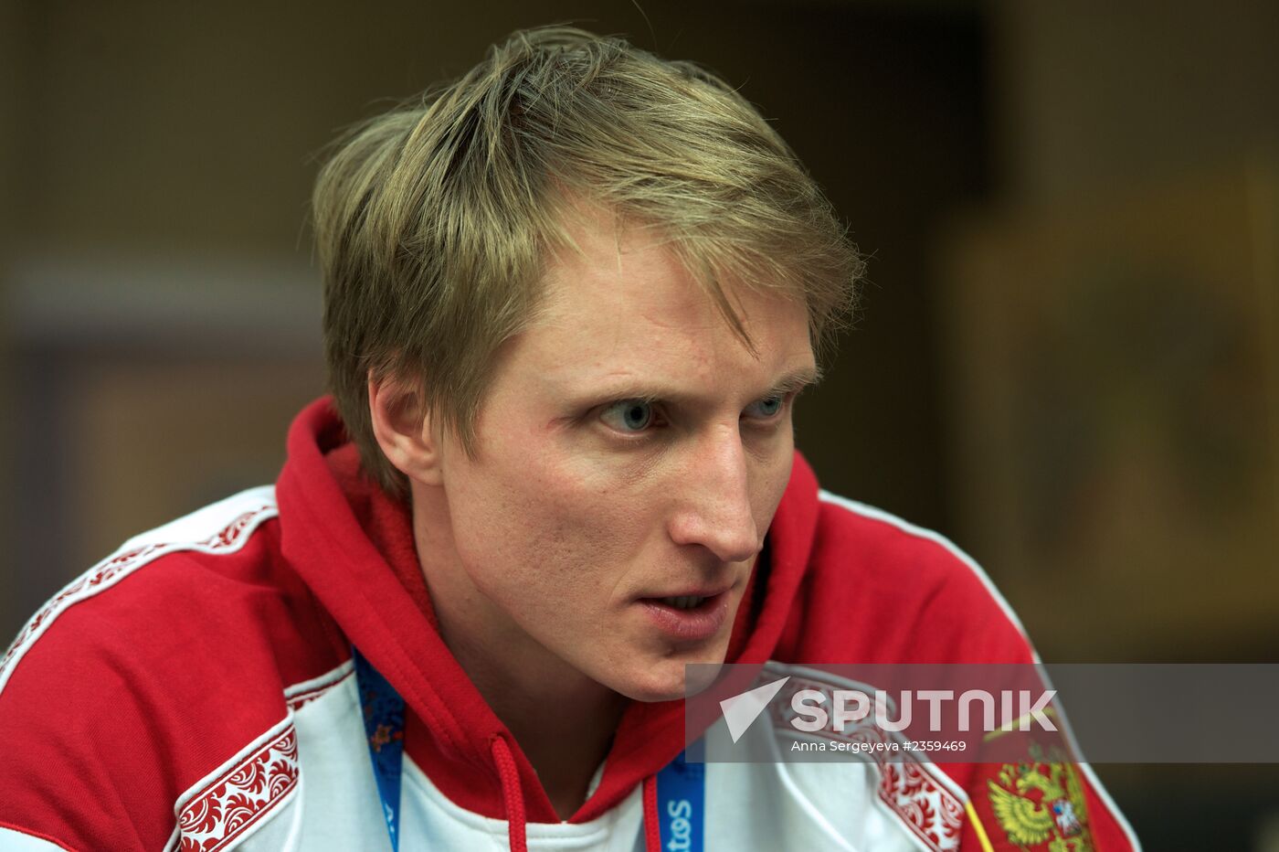 Speed skater Ivan Skobrev: Photo op