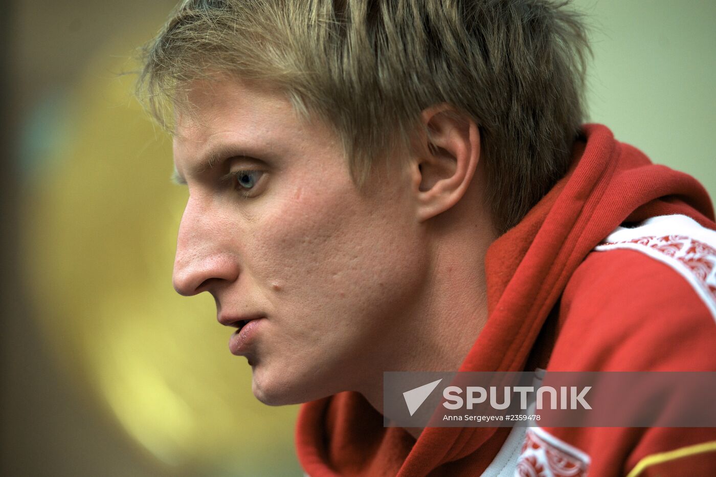 Speed skater Ivan Skobrev: Photo op