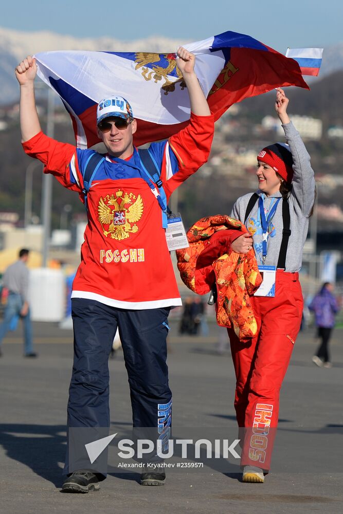 Spectators arrive for the XXII Olympic Winter Games opening