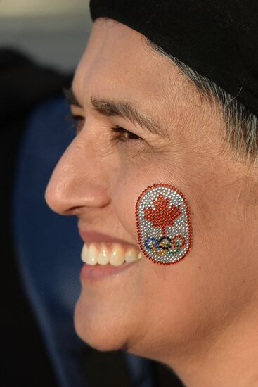 2014 Winter Olympics. Fans arrive at Olympics opening ceremony