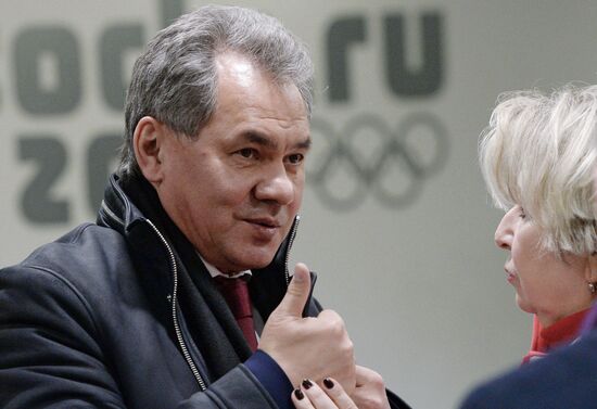 Spectators arrive at the opening ceremony of the 2014 Winter Olympics