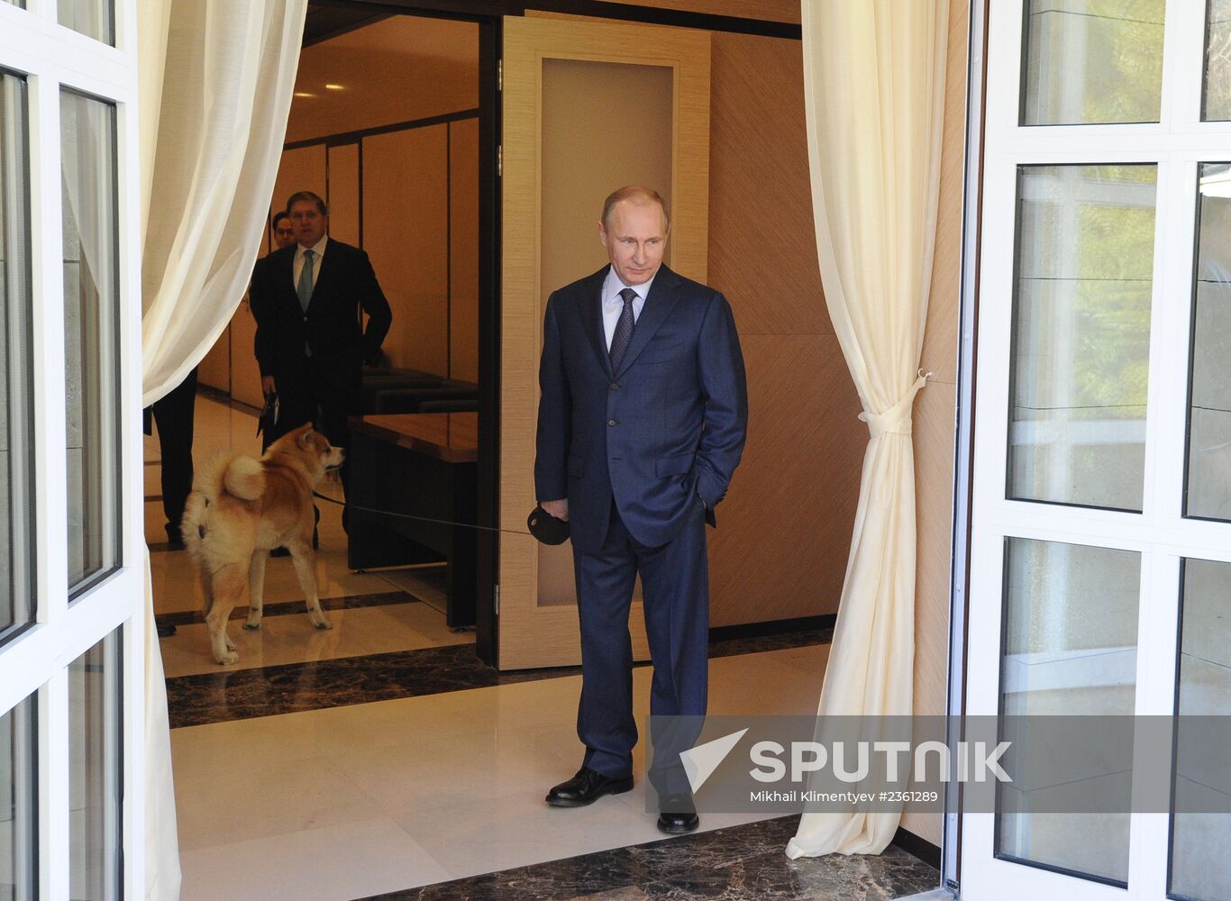 Vladimir Putin meets with Shinzo Abe