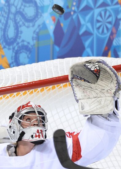 2014 Winter Olympics. Ice hockey. Women. Canada vs. Switzerland