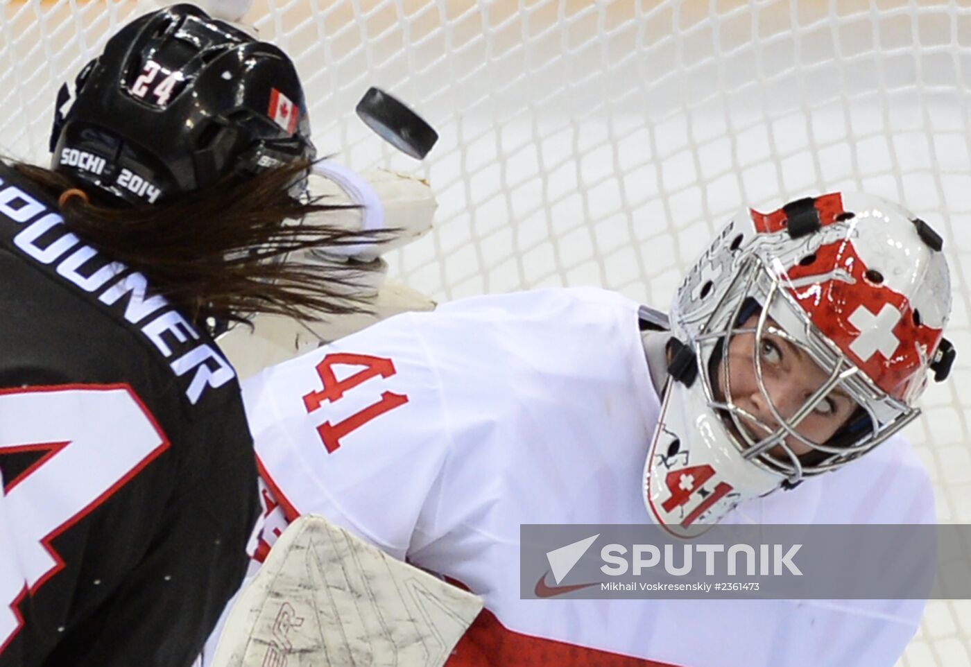 2014 Winter Olympics. Ice hockey. Women. Canada vs. Switzerland