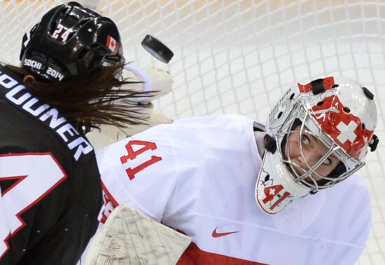 2014 Winter Olympics. Ice hockey. Women. Canada vs. Switzerland
