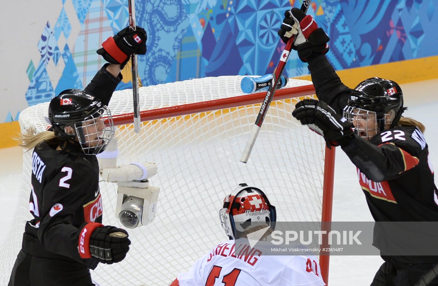 2014 Winter Olympics. Ice hockey. Women. Canada vs. Switzerland