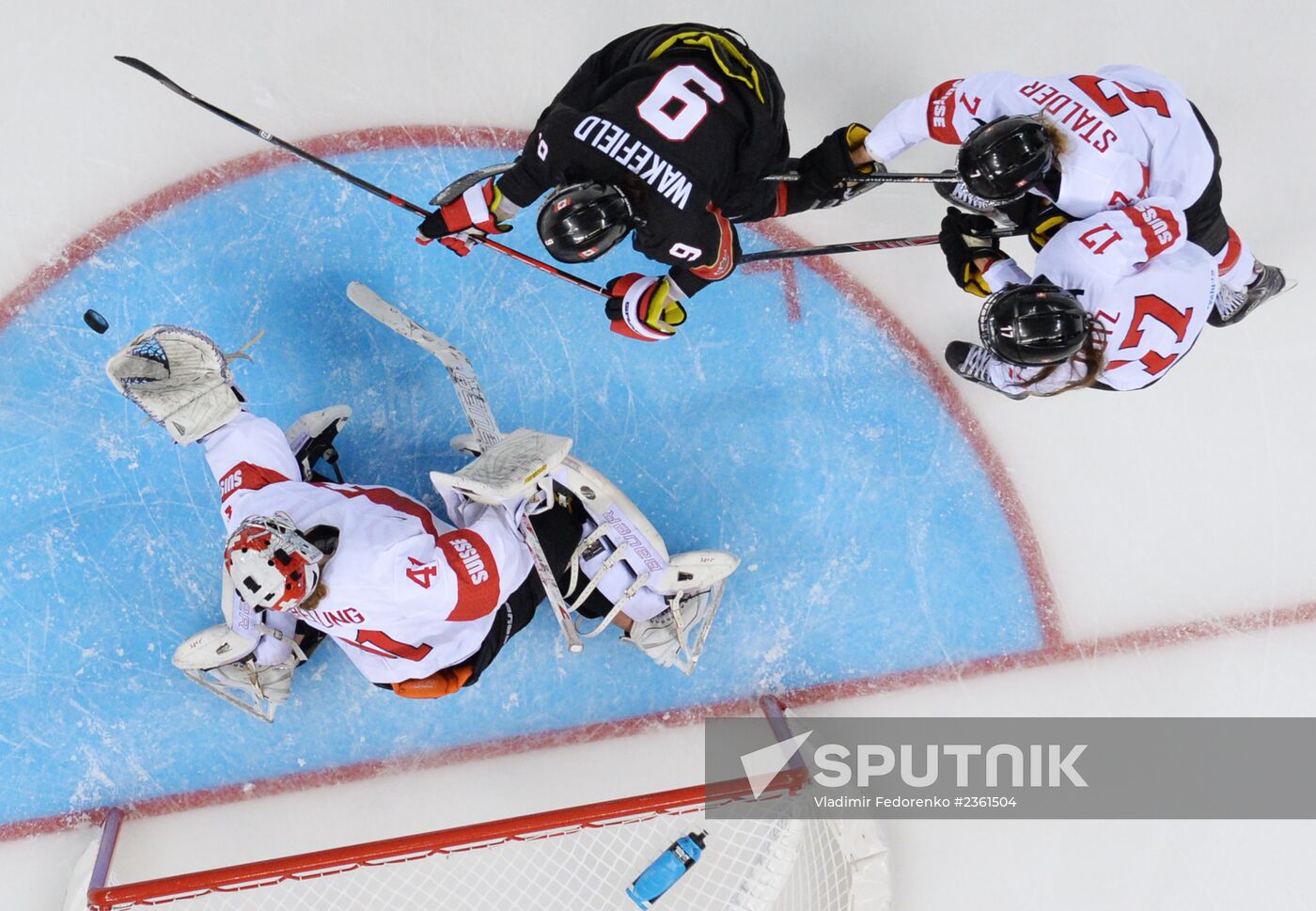 2014 Winter Olympics. Ice hockey. Women. Canada vs. Switzerland