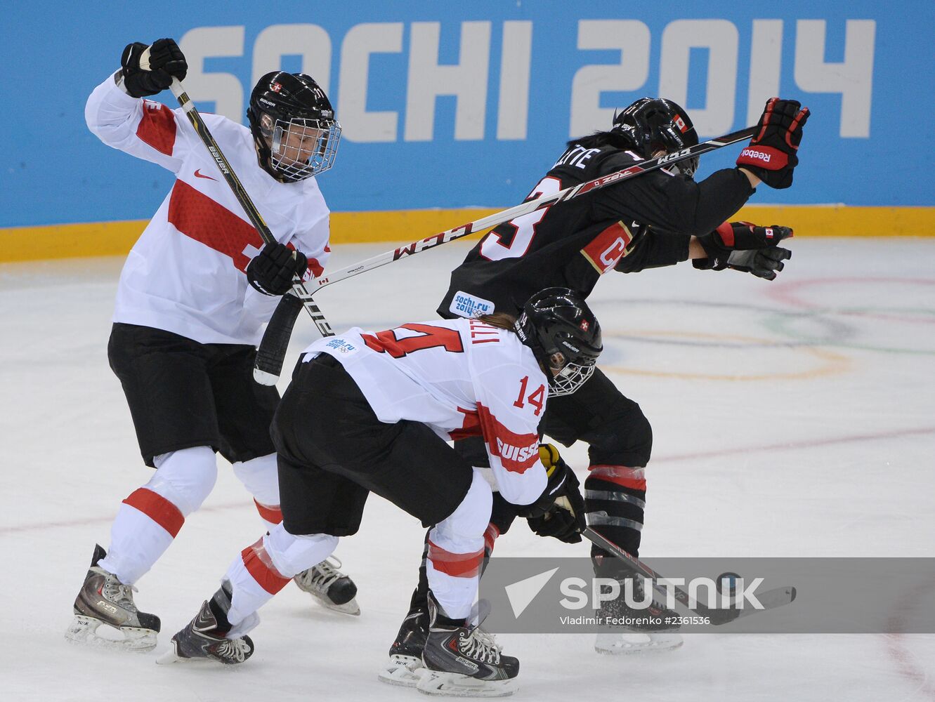 2014 Winter Olympics. Ice hockey. Women. Canada vs. Switzerland