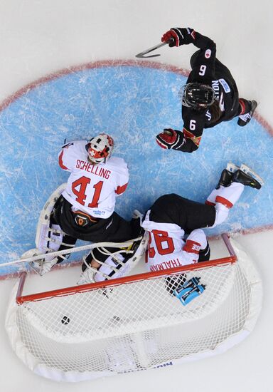 2014 Winter Olympics. Ice hockey. Women. Canada vs. Switzerland