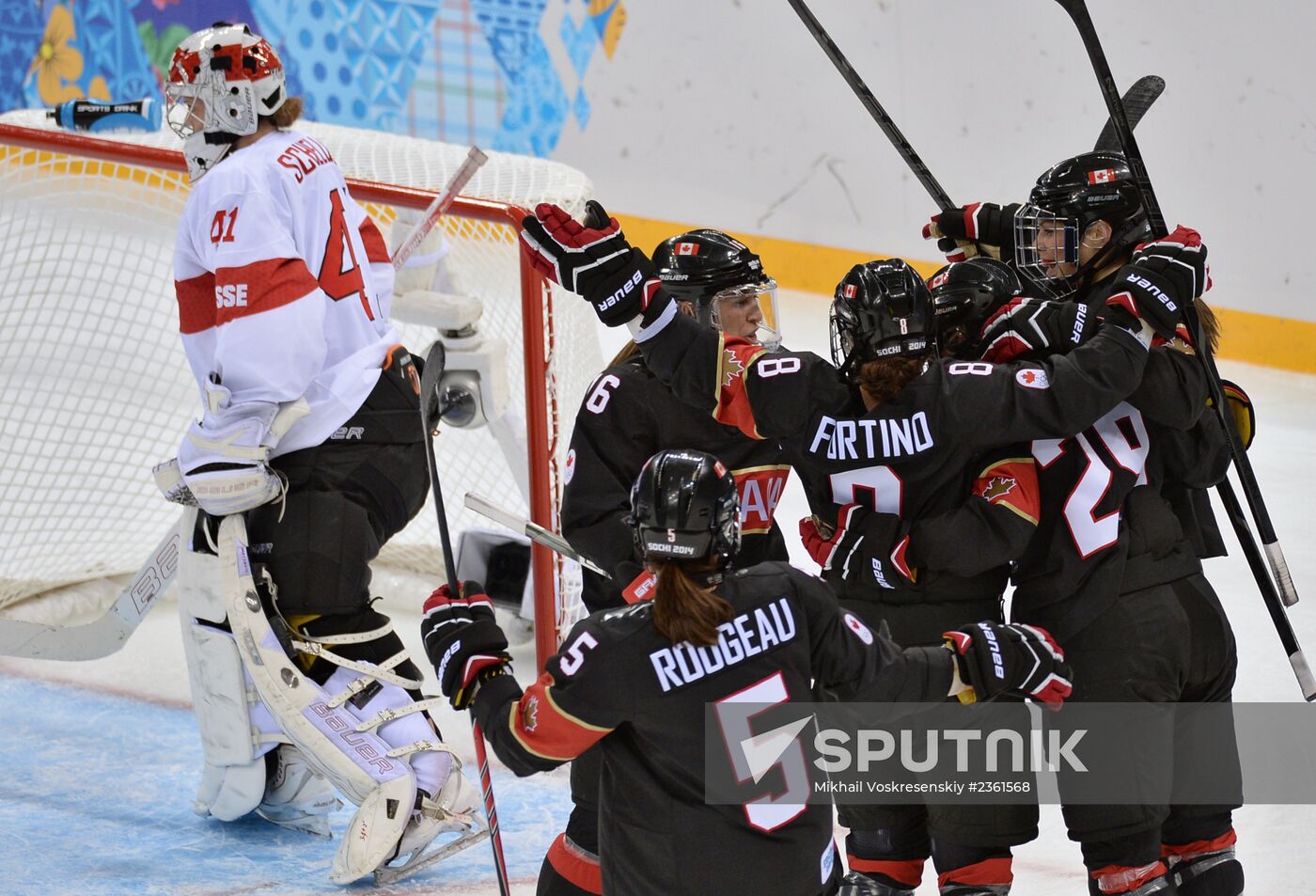 2014 Winter Olympics. Ice hockey. Women. Canada vs. Switzerland