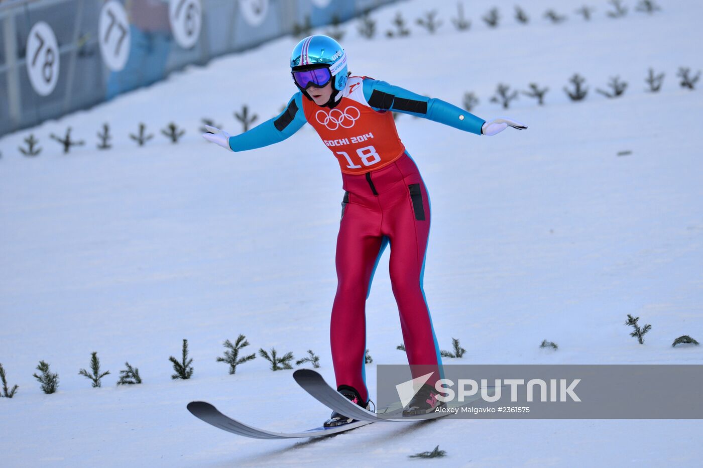 2014 Winter Olympics. Ski jumping. Women. Normal hill. Training sessions