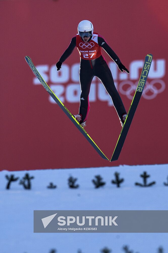 2014 Winter Olympics. Ski jumping. Women. Normal hill. Training sessions