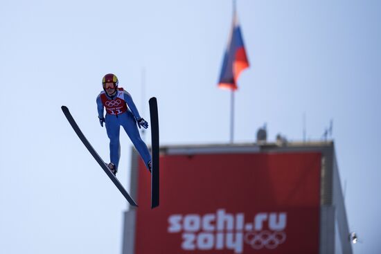2014 Winter Olympics. Ski jumping. Women. Normal hill. Training sessions