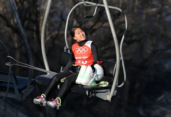 2014 Winter Olympics. Ski jumping. Women. Normal hill. Training sessions