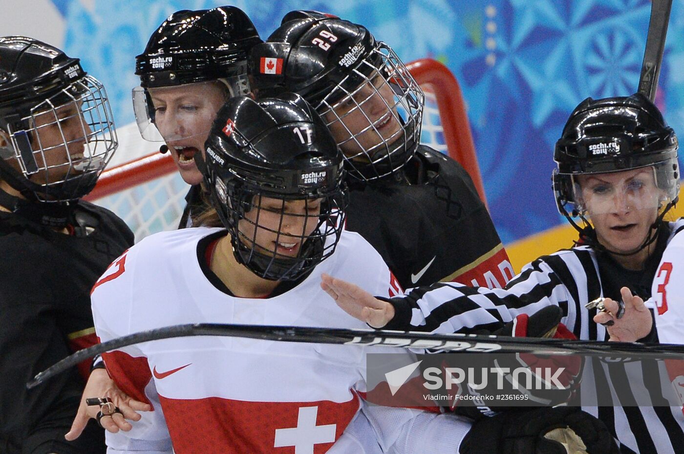 2014 Winter Olympics. Ice hockey. Women. Canada vs. Switzerland