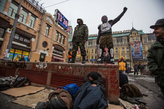Mass protests in Kiev: Update