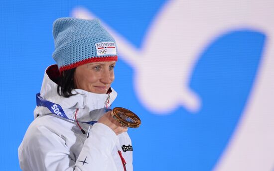 2014 Winter Olympics. Medal ceremony. Day One