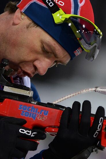 2014 Winter Olympics. Biathlon. Men. Sprint race