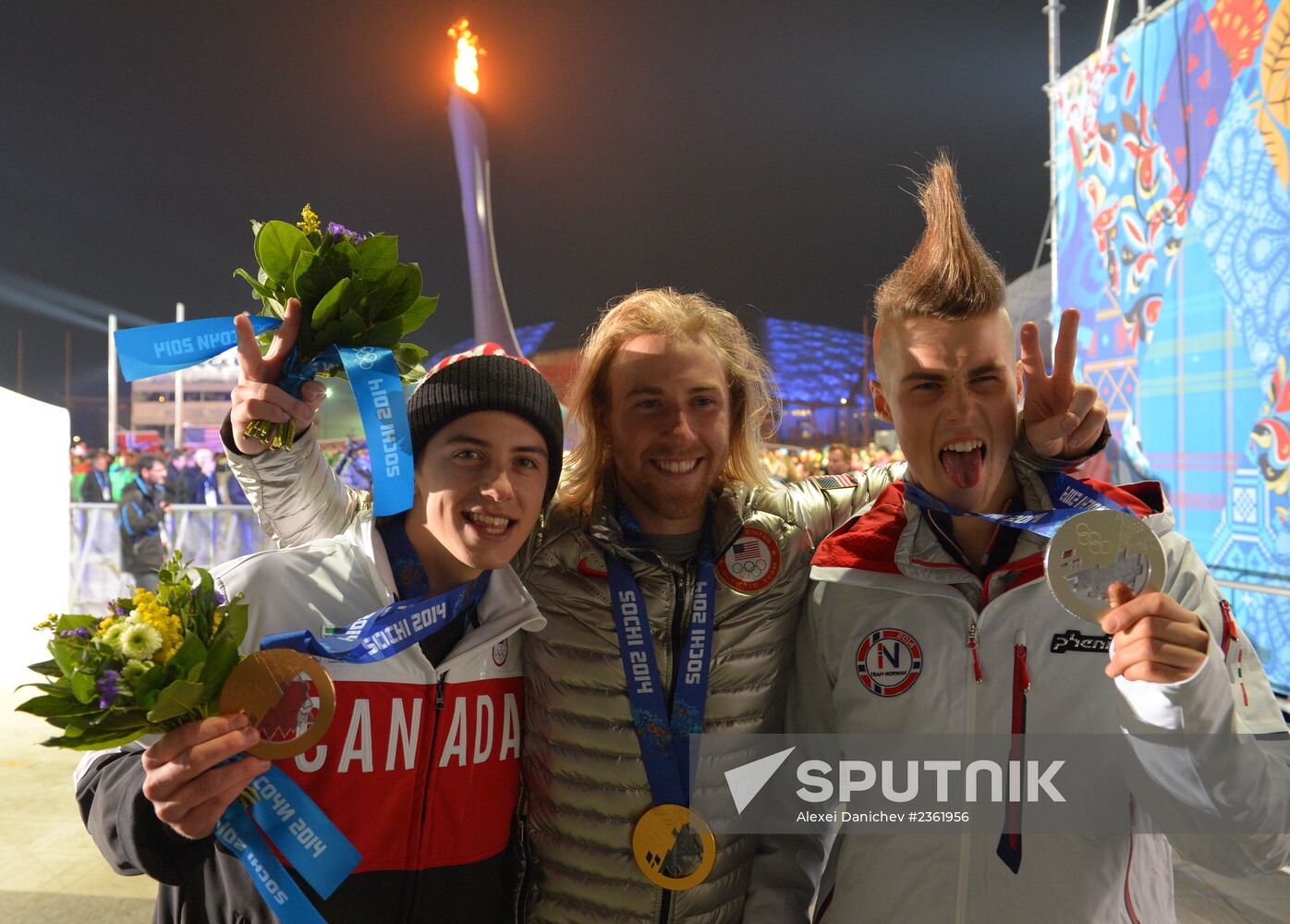 2014 Winter Olympics. Medal ceremony. Day One