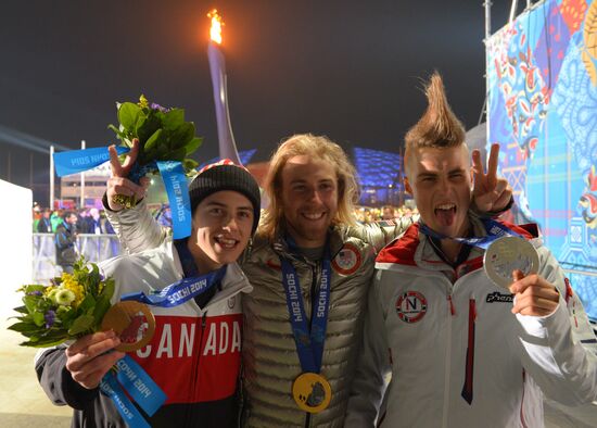 2014 Winter Olympics. Medal ceremony. Day One