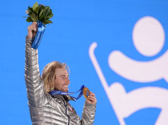 2014 Winter Olympics. Medal ceremony. Day One