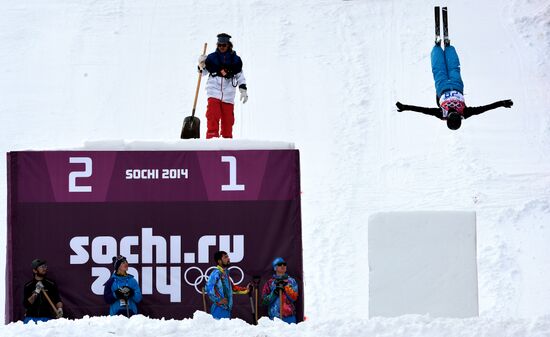 2014 Winter Olympics. Freestyle skiing. Aerials. Training