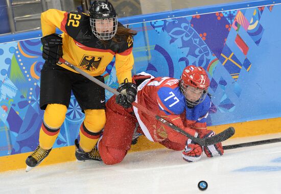 2014 Winter Olympics. Ice hockey. Women. Russia vs. Germany