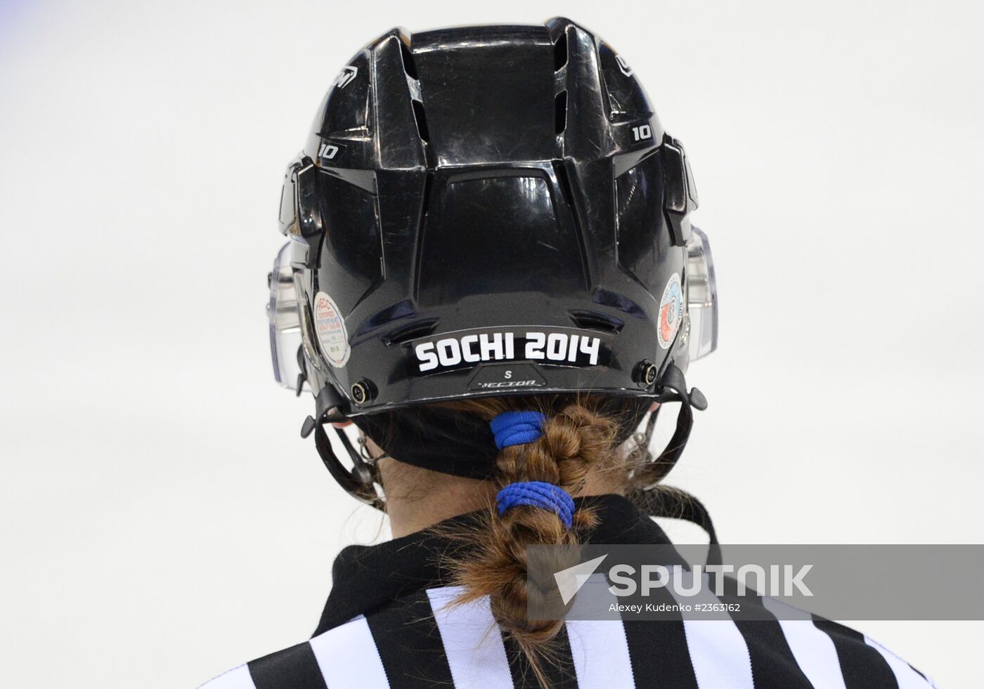 2014 Winter Olympics. Ice hockey. Women. Russia vs. Germany