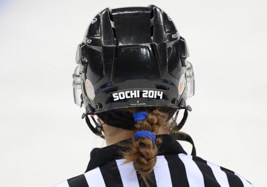2014 Winter Olympics. Ice hockey. Women. Russia vs. Germany