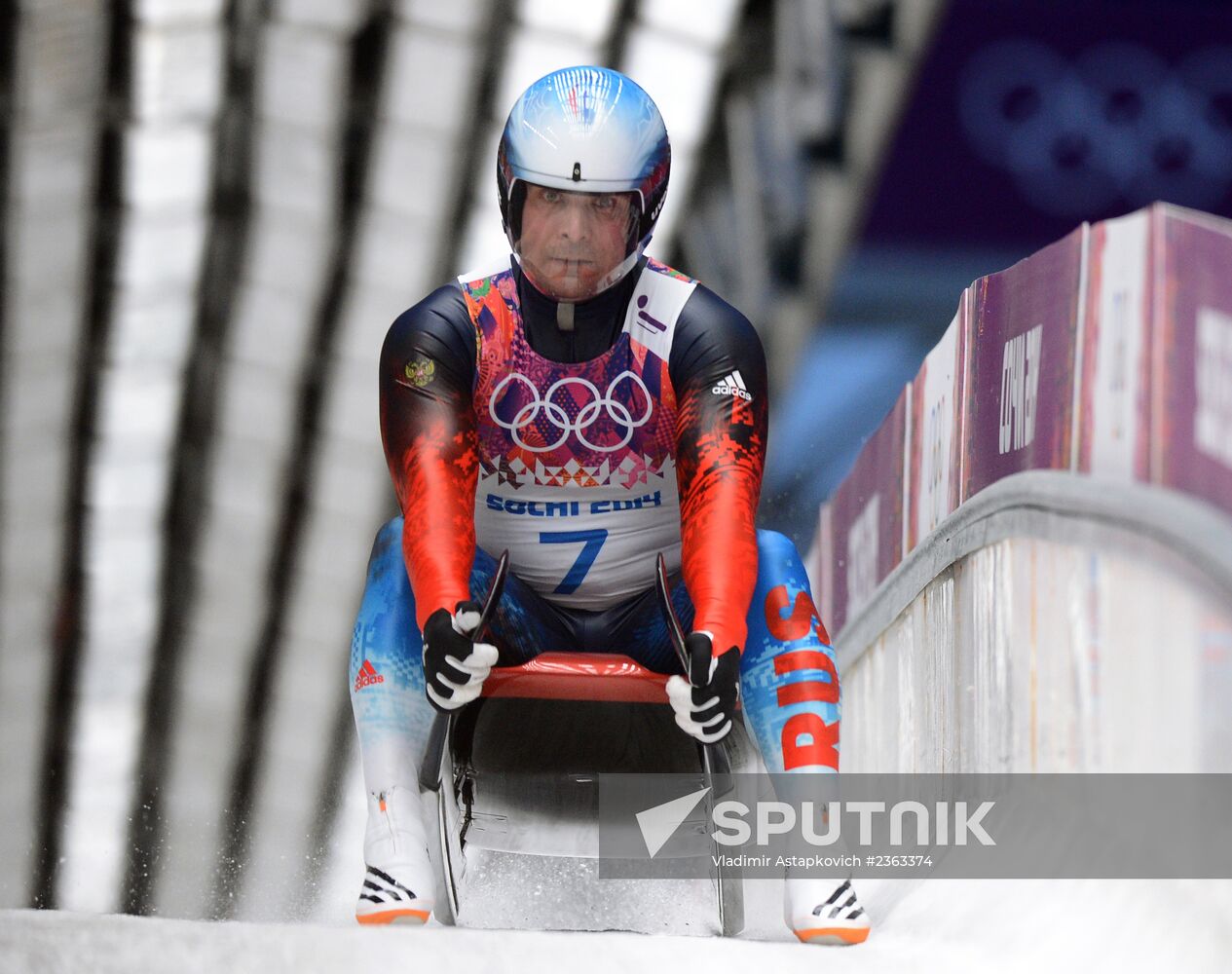 2014 Winter Olympics. Luge. Men. Day Two