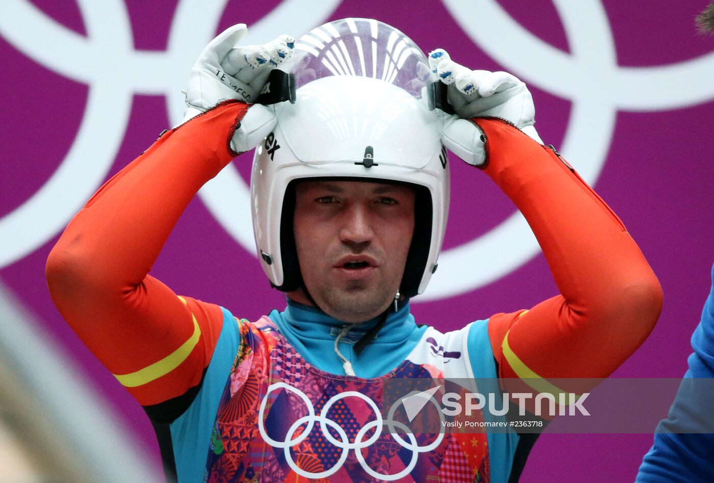 2014 Winter Olympics. Luge. Men. Day Two