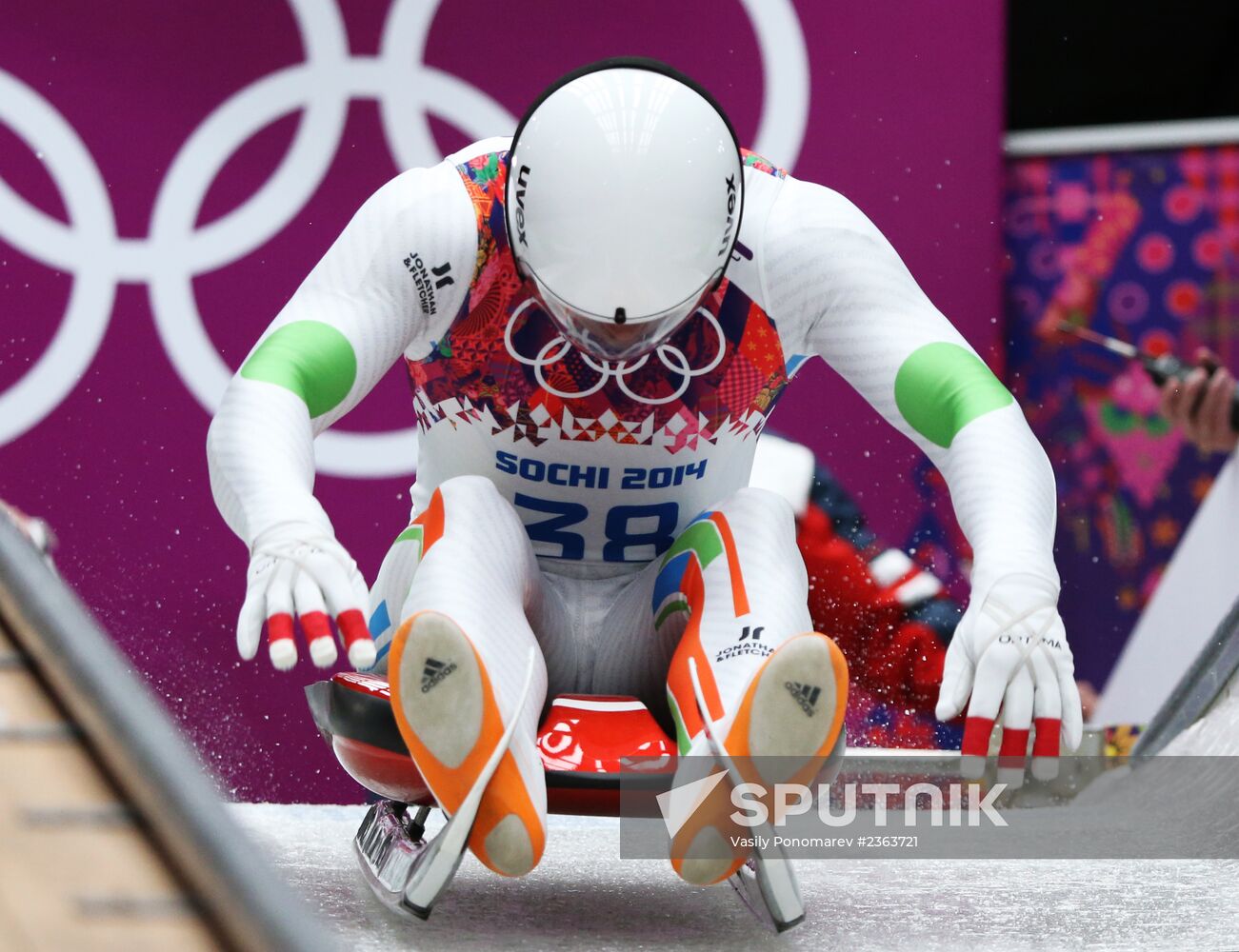 2014 Winter Olympics. Luge. Men. Day Two