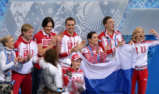2014 Winter Olympics. Figure skating. Teams. Women. Free skating