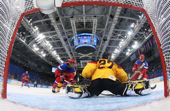 2014 Winter Olympics. Ice hockey. Women. Russia vs. Germany